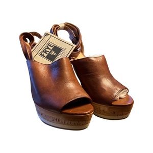 Frye Kara Tarapunto Slide